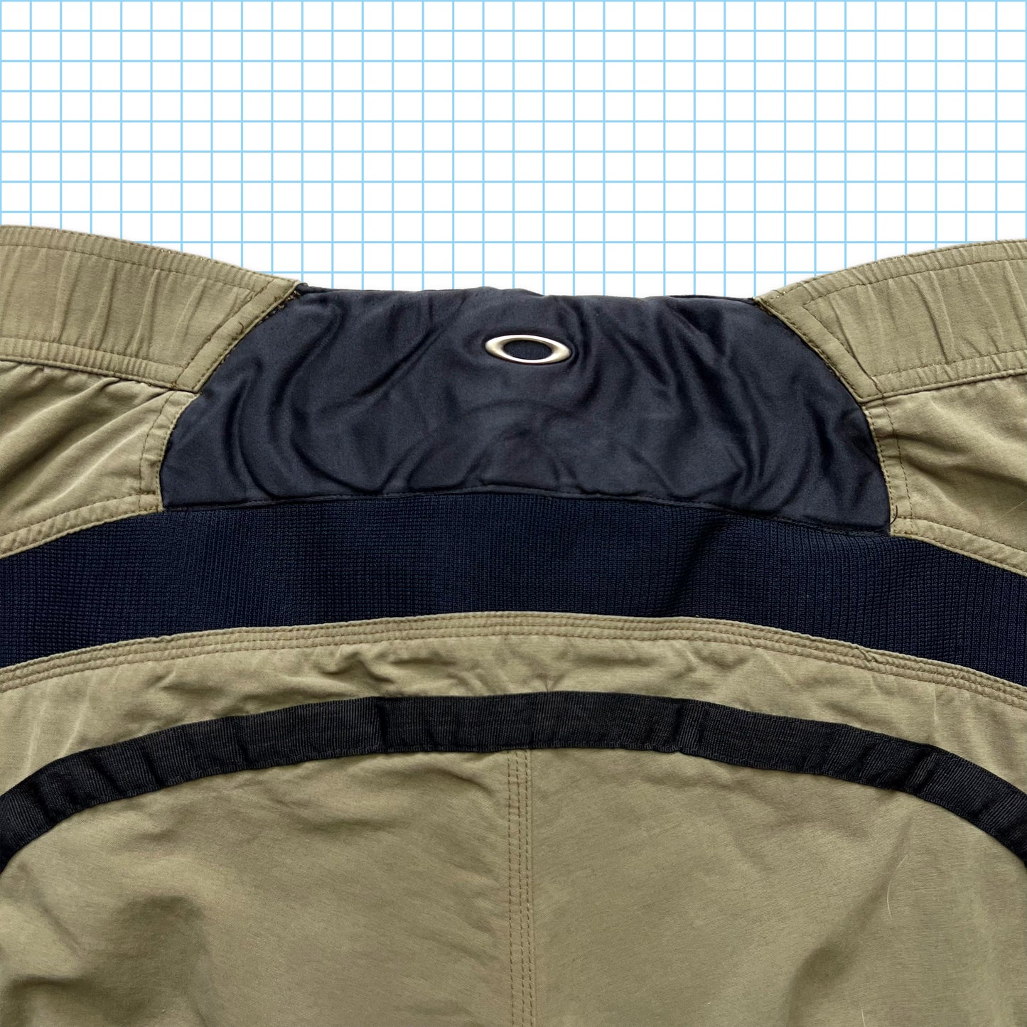 Oakley Software Ventilated Cargo Shorts - Medium