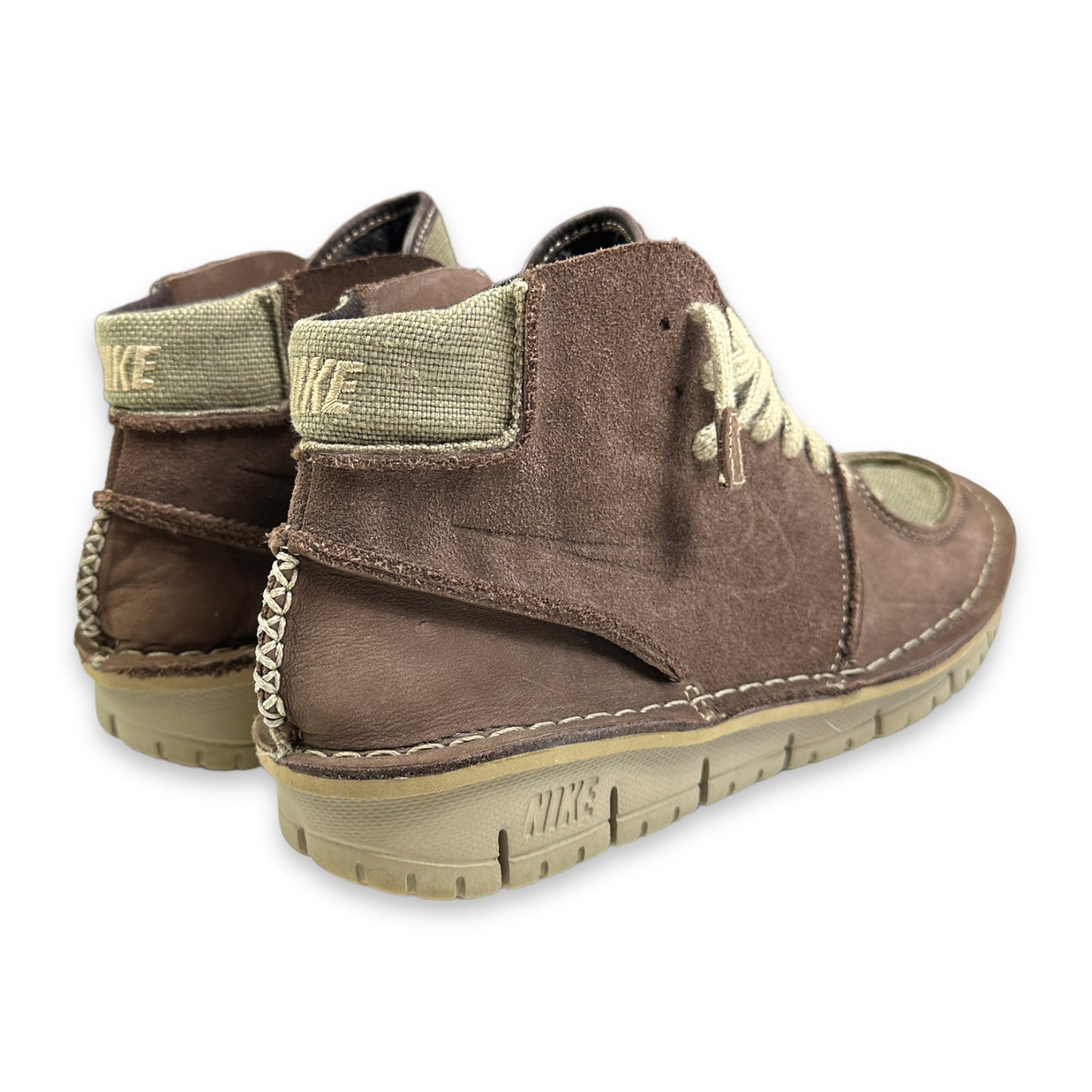 2005 Nike Considered ' BB' Mid Everyday Shoe - UK8 / US9 / EU42