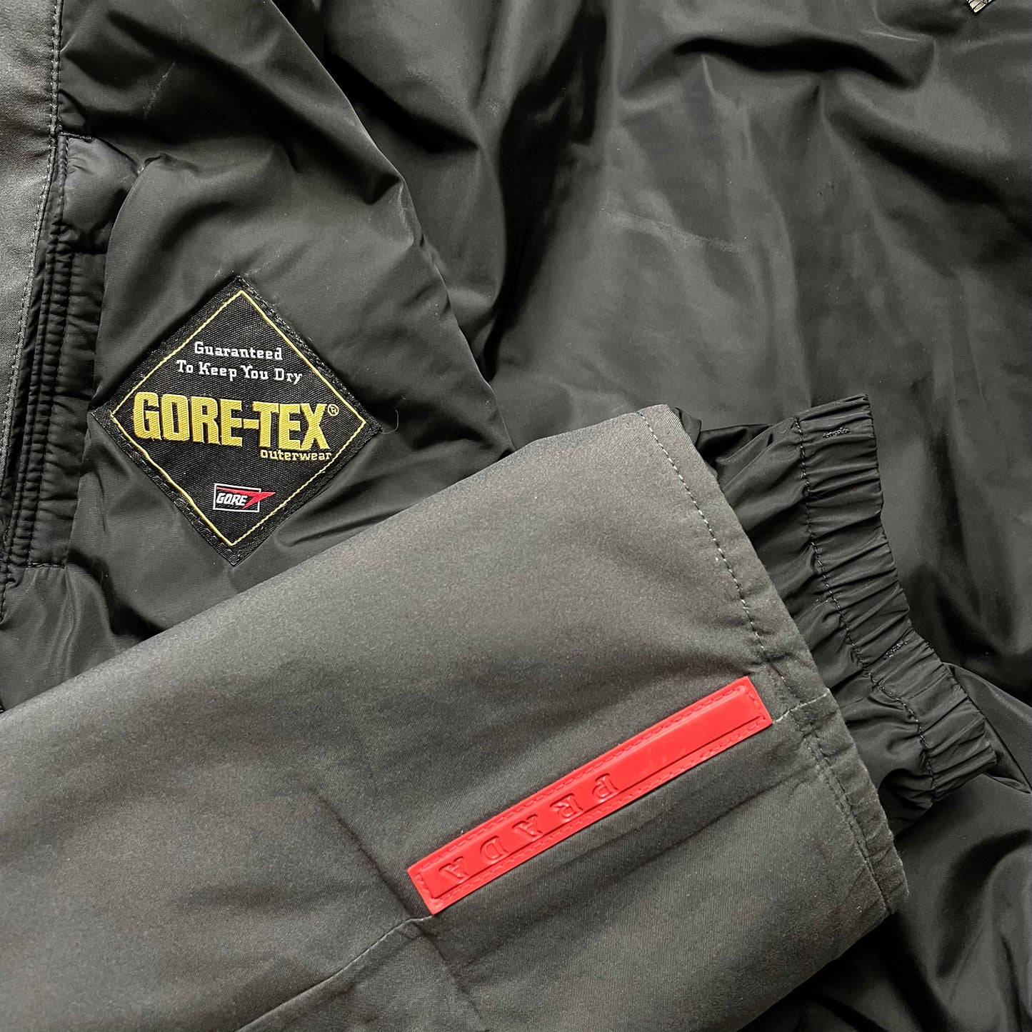 Vintage Prada Sport Dark Grey/Black Gore-Tex Stashable Hood Jacket - Small / Medium