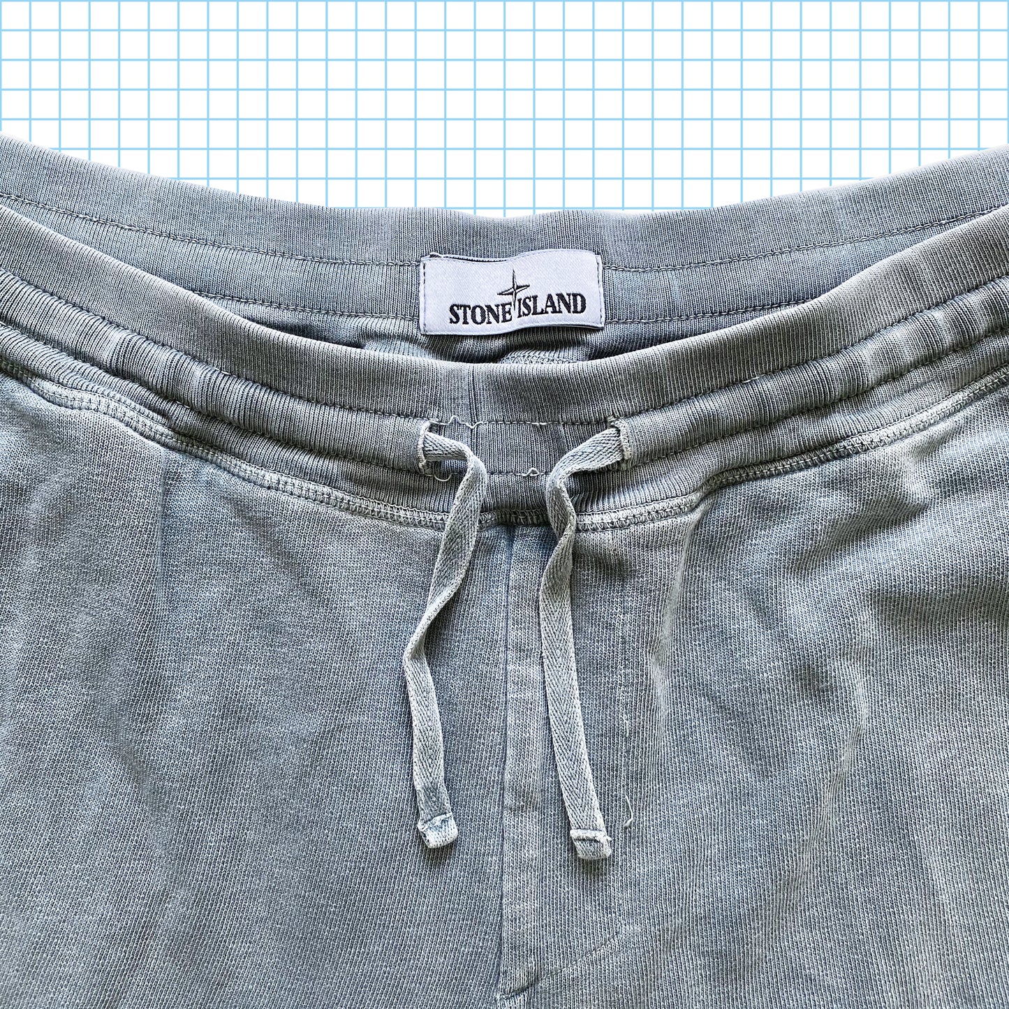 Short de survêtement gris surteint Stone Island PE14' - Grand / Extra Large
