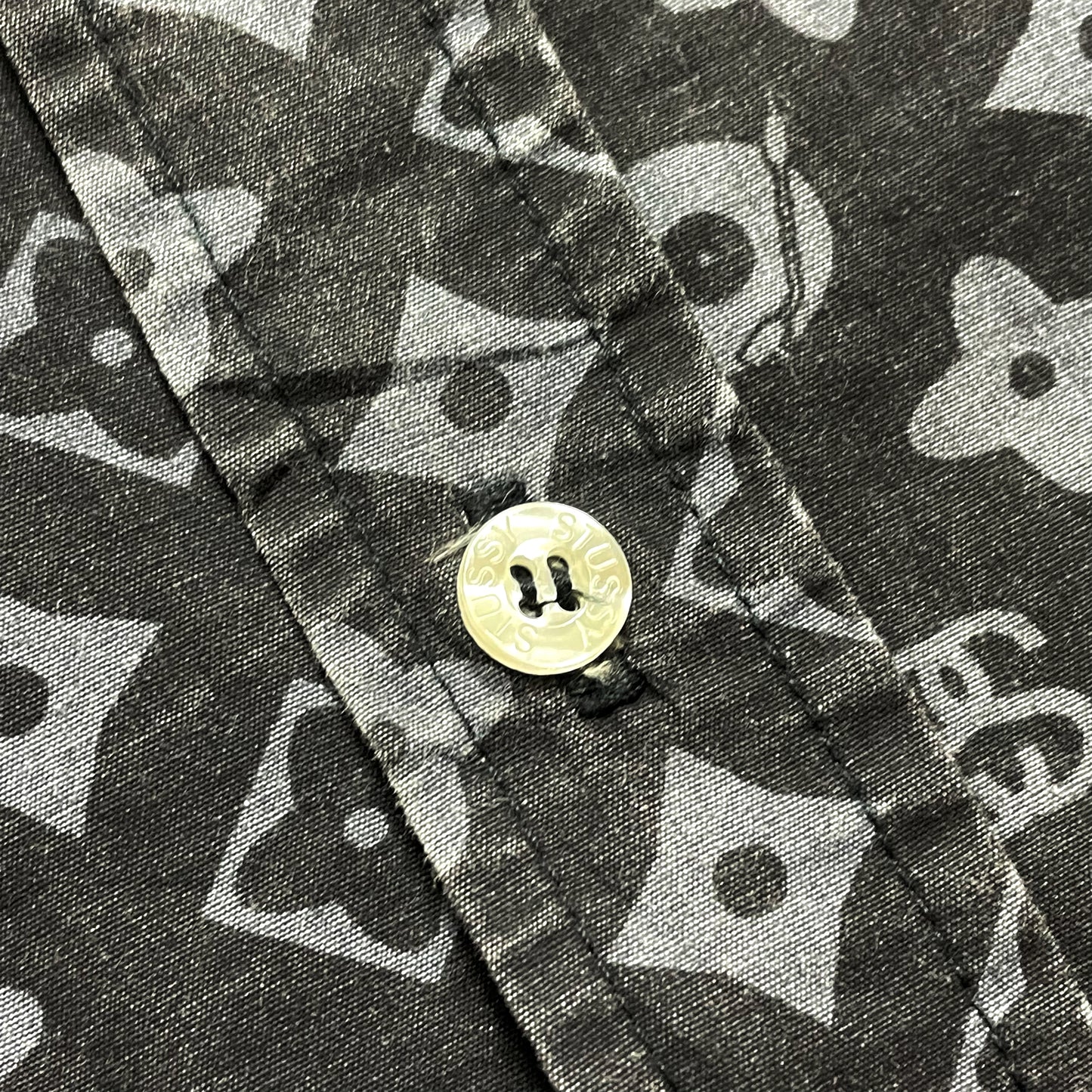 Vintage Stüssy Turntable Monogram Shirt - Small / Medium