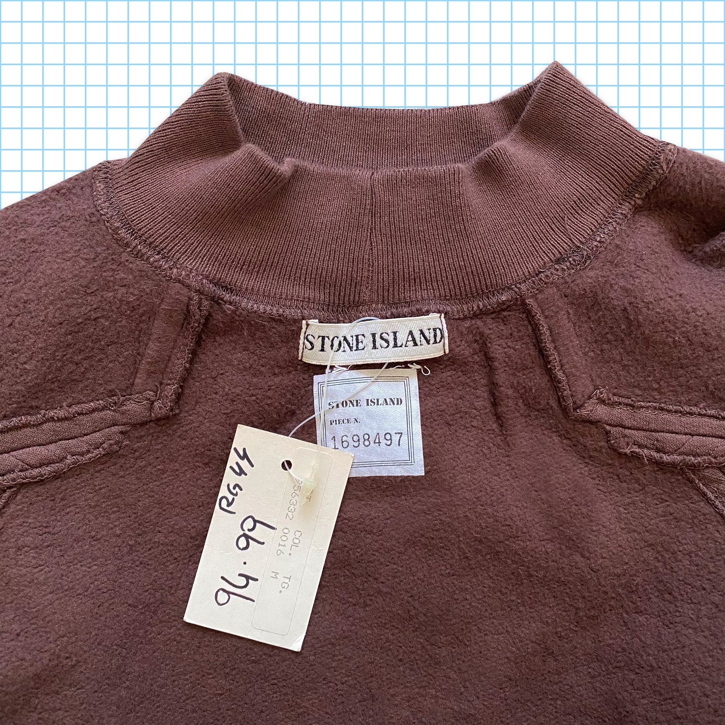 Vintage fin des années 80 Stone Island Tonal Spell Out - Moyen