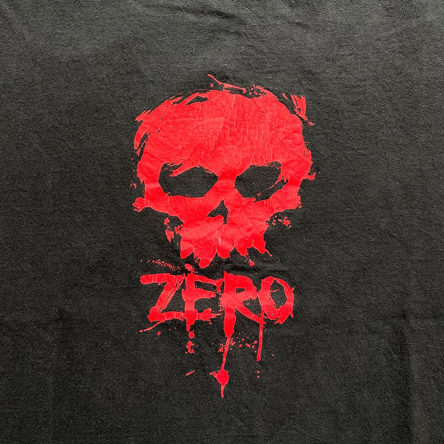 Vintage Zero Red Skull Graphic Tee - Large