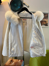 Charger l&#39;image dans la galerie, AW08’ Prada Sport Gore-Tex Pure White Fur Trim Jacket - Womens 6-8