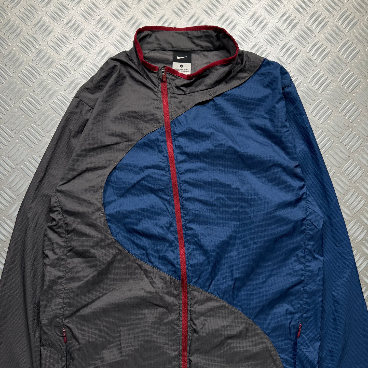 Nike x Undercover Gyakusou Curved Panel Running Jacket - Medium / Large