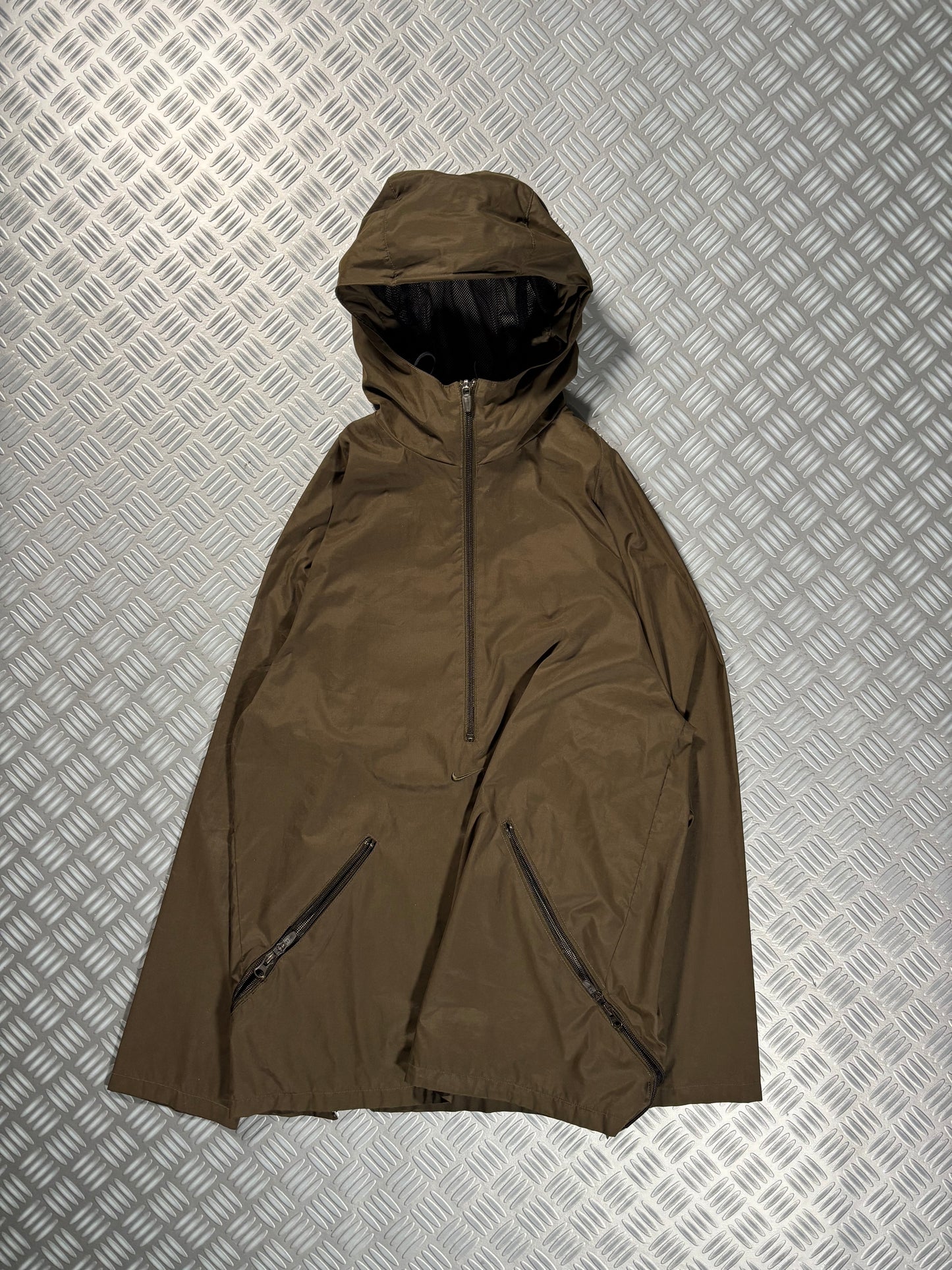 Early 2000’s Nike Expandable Hem Hooded Anorak