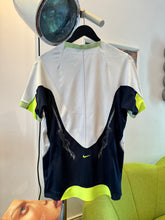 Carica l&#39;immagine nel visualizzatore di Gallery, Early 2000’s Nike Sphere Technical Panelled Tee - Medium