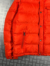 画像をギャラリービューアに読み込む, Prada Milano Bright Orange Nylon Puffer Jacket -