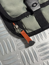 Charger l&#39;image dans la galerie, Early 2000’s Nike ACG Mini Side Bag/Wallet