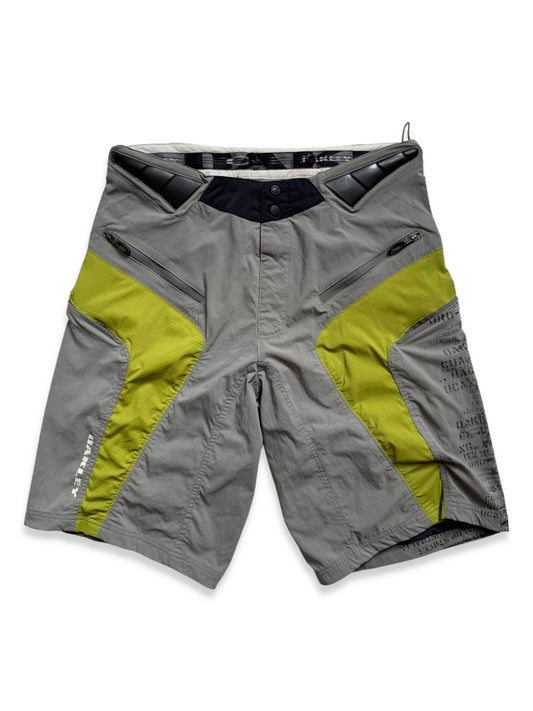 Early 2000’s Oakley Software Technical Cargo Shorts