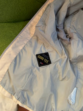 Charger l&#39;image dans la galerie, Early 2000’s Prada Sport Cream Gore-Tex Padded Jacket - Womens 6-8