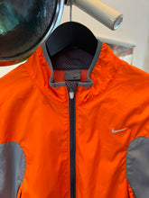 Carica l&#39;immagine nel visualizzatore di Gallery, Early 2000’s Nike Orange/Grey 3M Reflective Track Jacket - Large