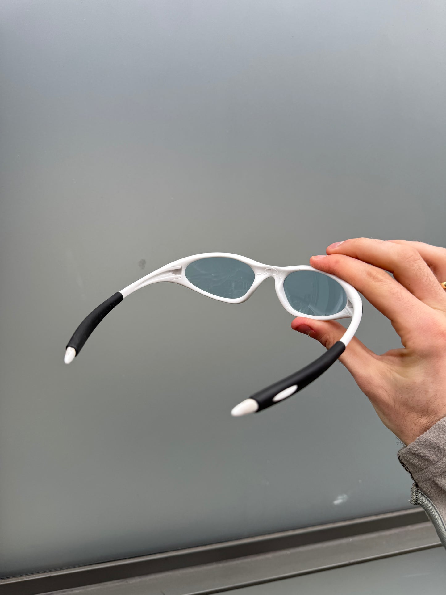 1990’s Oakley Minute Pure White/Baby Blue Sunglasses