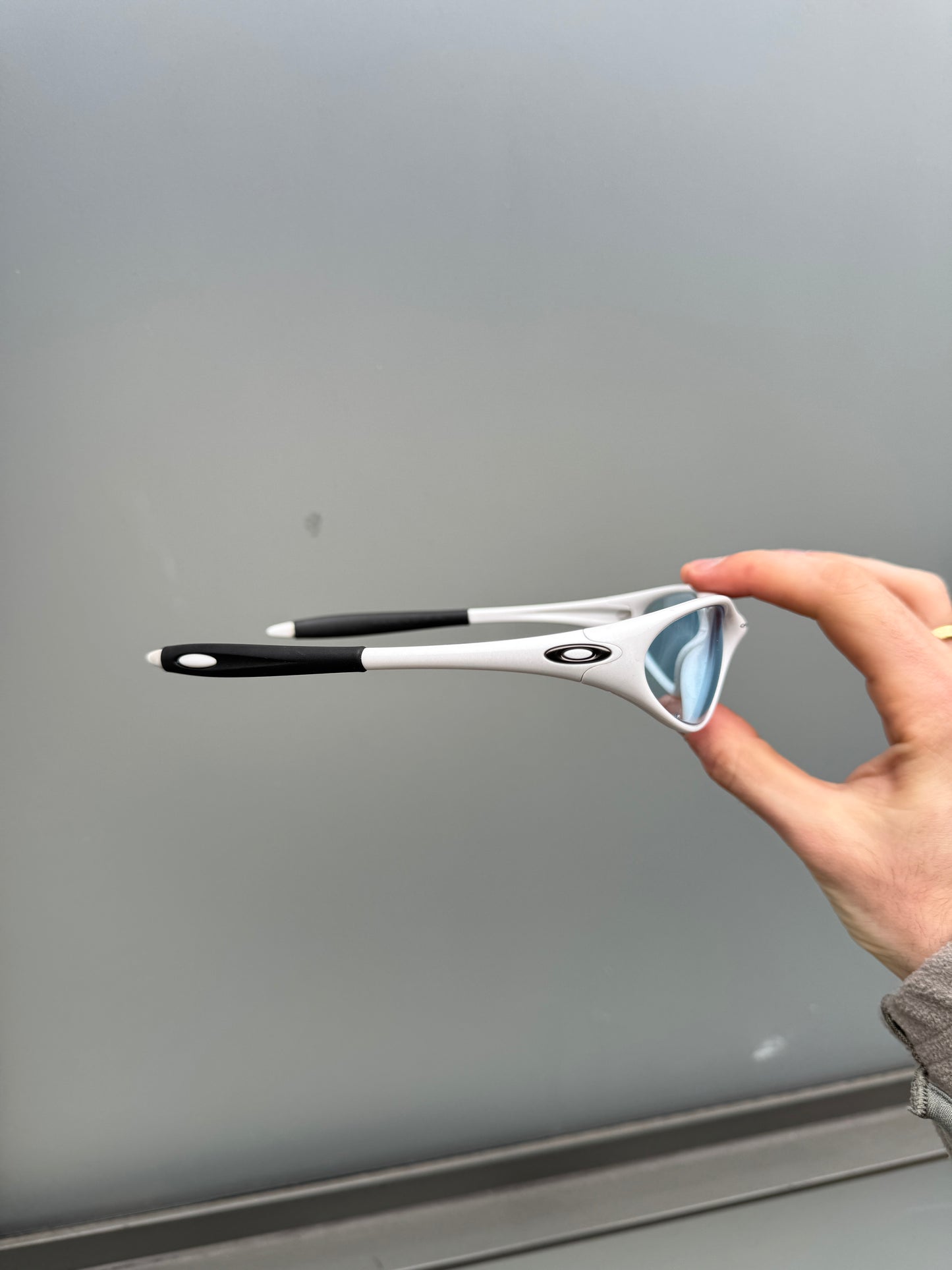 1990’s Oakley Minute Pure White/Baby Blue Sunglasses