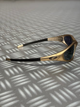 Load image into Gallery viewer, Oakley Bronze Straight Jacket Sunglasses