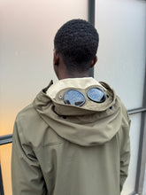 Carica l&#39;immagine nel visualizzatore di Gallery, CP Company Khaki Green Soft Shell Goggle Jacket