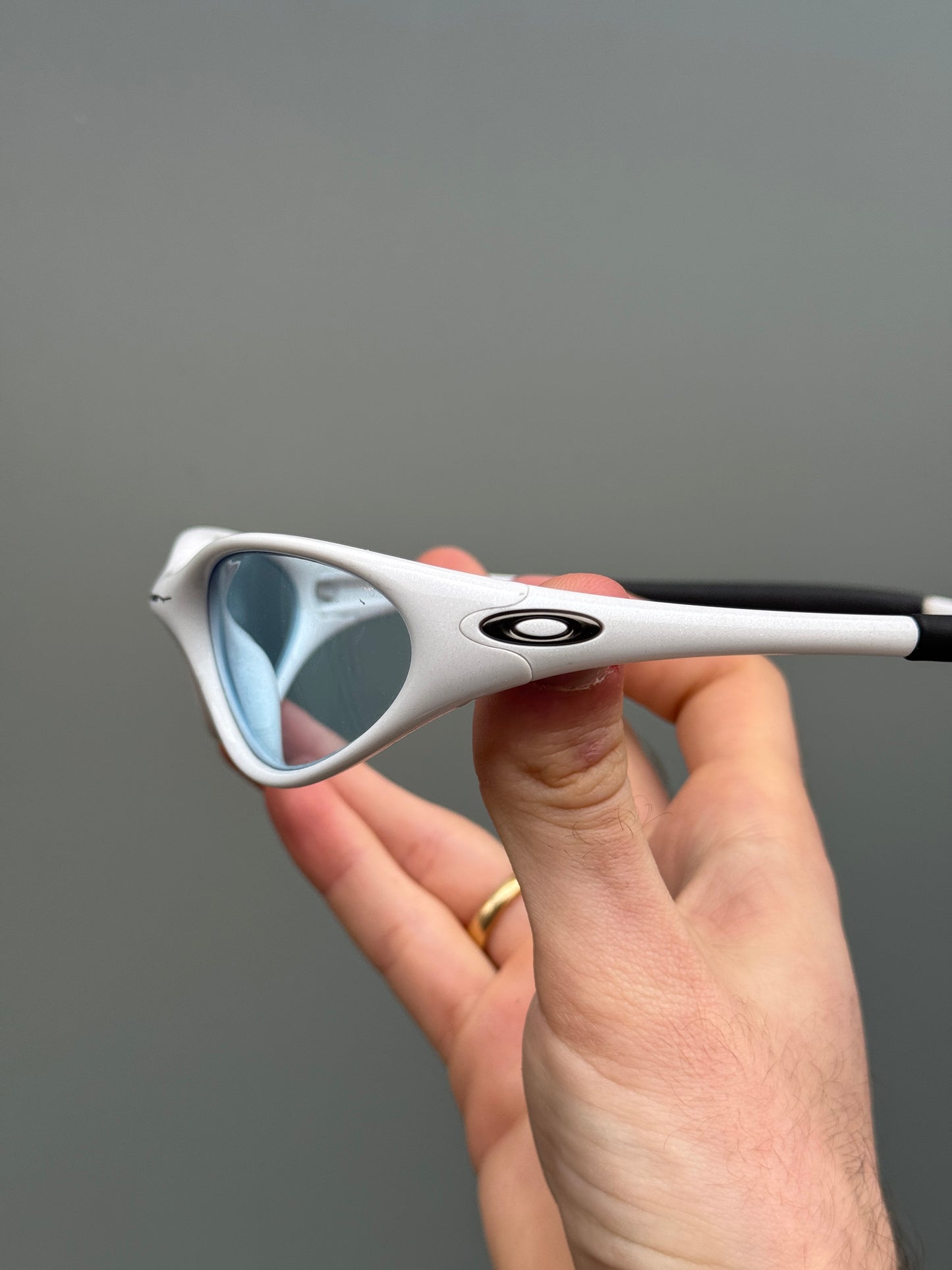 1990’s Oakley Minute Pure White/Baby Blue Sunglasses