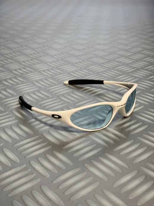 Oakley Minute Pure White/Ice Blue Sunglasses