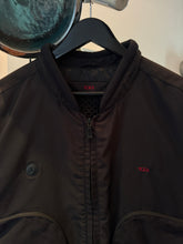 Charger l&#39;image dans la galerie, Early 2000’s Tumi Multi Compartment Stash Pocket Travel Jacket - Medium