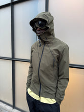 Carica l&#39;immagine nel visualizzatore di Gallery, CP Company Khaki Green Soft Shell Goggle Jacket