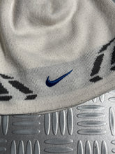 画像をギャラリービューアに読み込む, Early 2000’s Nike Shox White Beanie