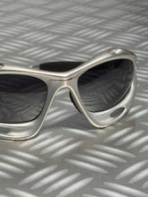 Load image into Gallery viewer, Oakley Silver Racing Jacket Sunglasses