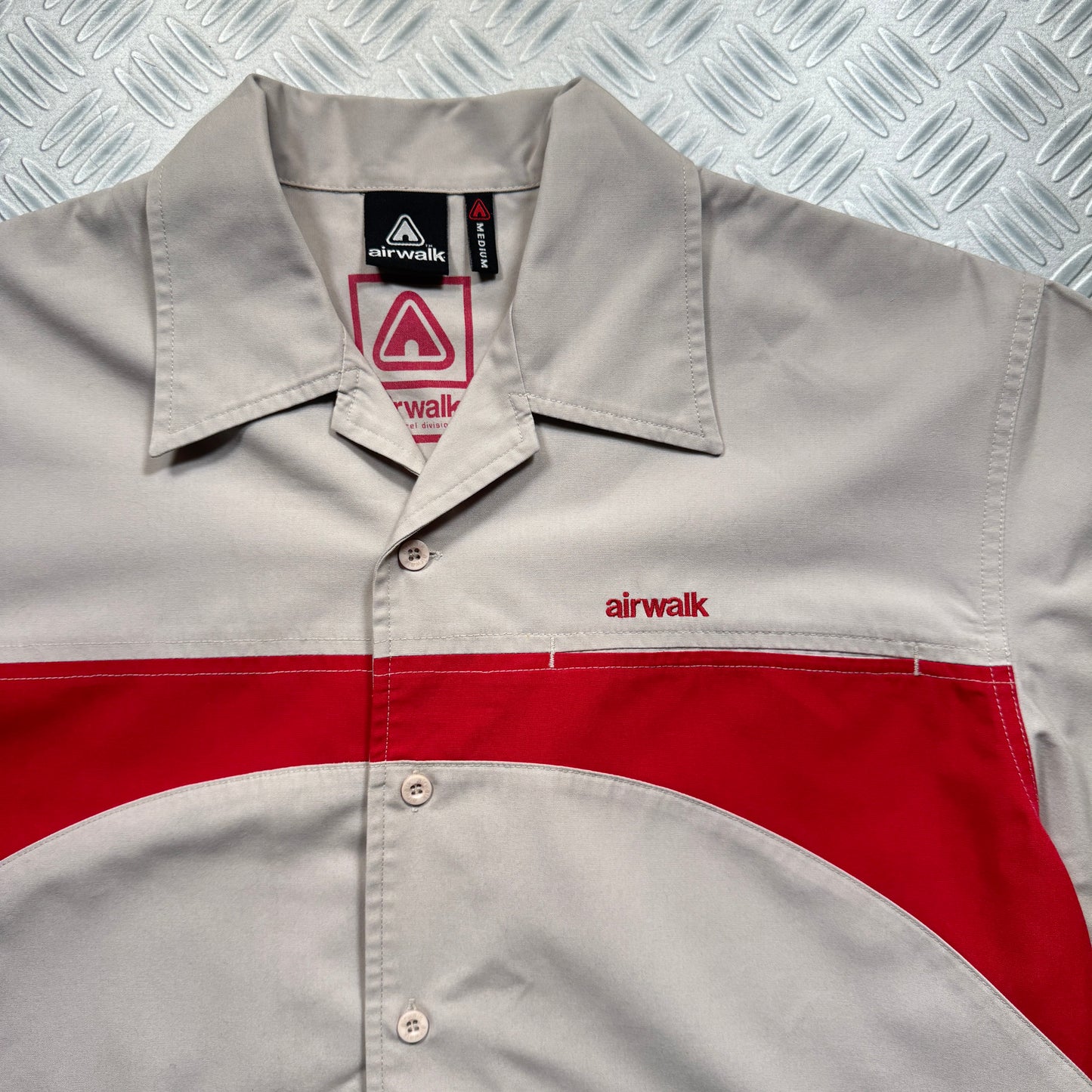 Early 2000's Airwalk Panelled Short Sleeve Shirt - Medium / Large