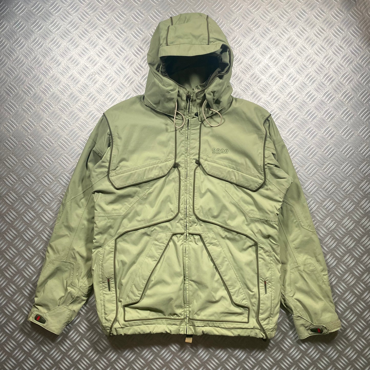 Analog Piped Multi-Pocket Technical Jacket - Large/Extra Large