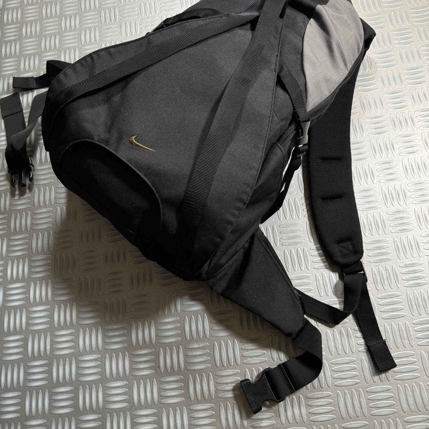 Early 2000's Nike Outer Strap Back Pack