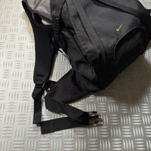 Charger l&#39;image dans la galerie, Early 2000&#39;s Nike Outer Strap Back Pack