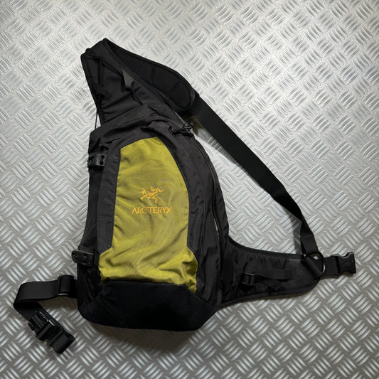 Arc'teryx Quiver Cross Body Sling Bag