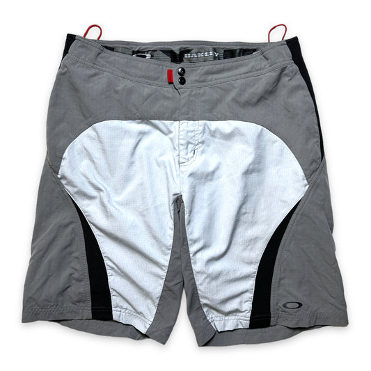 Short Oakley à empiècements et poches dissimulées - Taille 34 à 36 po