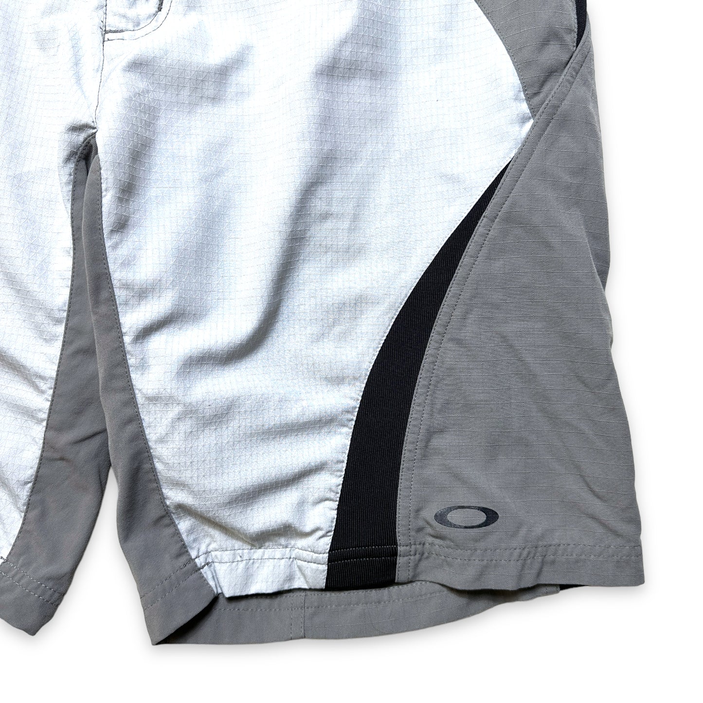 Oakley Panelled Stash Pocket Shorts - 34-36" Waist
