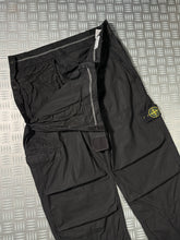 Charger l&#39;image dans la galerie, 2008 Stone Island Jet Black Flight Cargo Pant - 34&quot; Waist