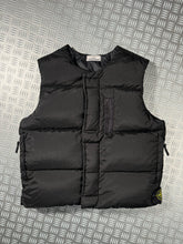 画像をギャラリービューアに読み込む, Stone Island Jet Black Compass Panelled Padded Gilet - Large / Extra Large