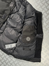 Charger l&#39;image dans la galerie, Stone Island Jet Black Compass Panelled Padded Gilet - Large / Extra Large