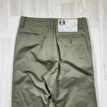 Carica l&#39;immagine nel visualizzatore di Gallery, Early 2000&#39;s Final Home 3D Pocket Khaki Pant - 30&quot; Waist