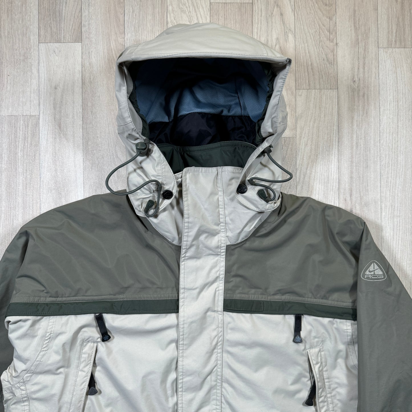 Early 2000's Nike ACG Insulated Jacket - Medium / Large