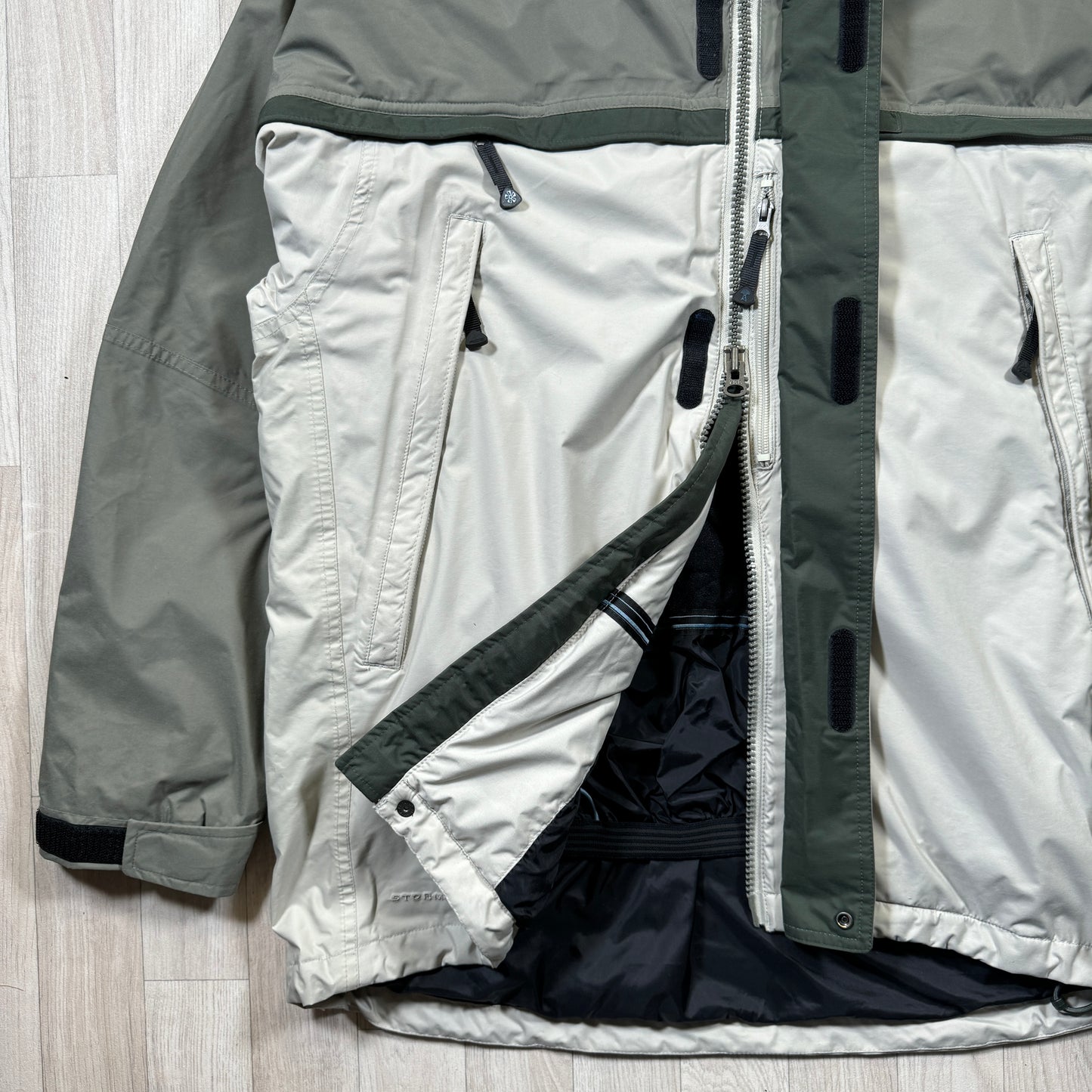 Early 2000's Nike ACG Insulated Jacket - Medium / Large