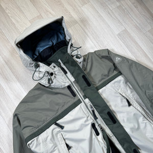 Early 2000's Nike ACG Insulated Jacket - Medium / Large
