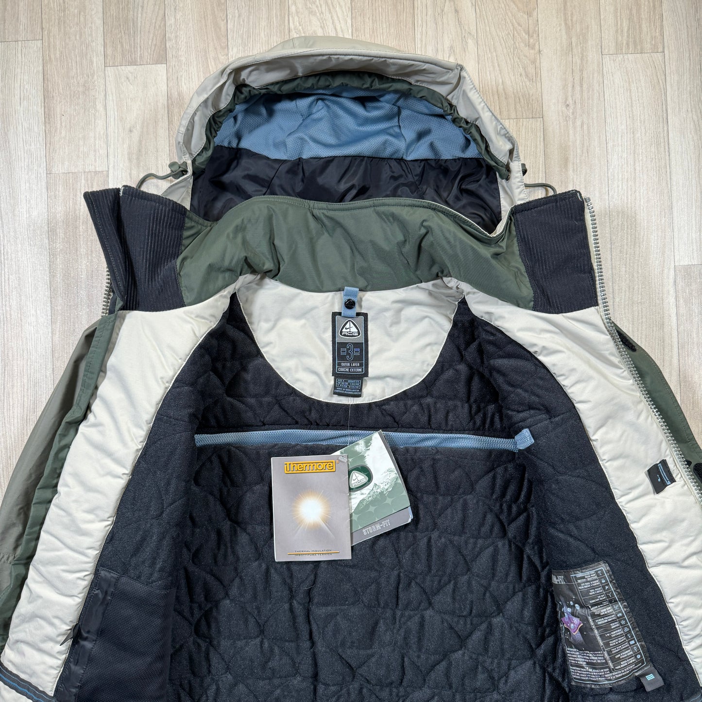 Early 2000's Nike ACG Insulated Jacket - Medium / Large