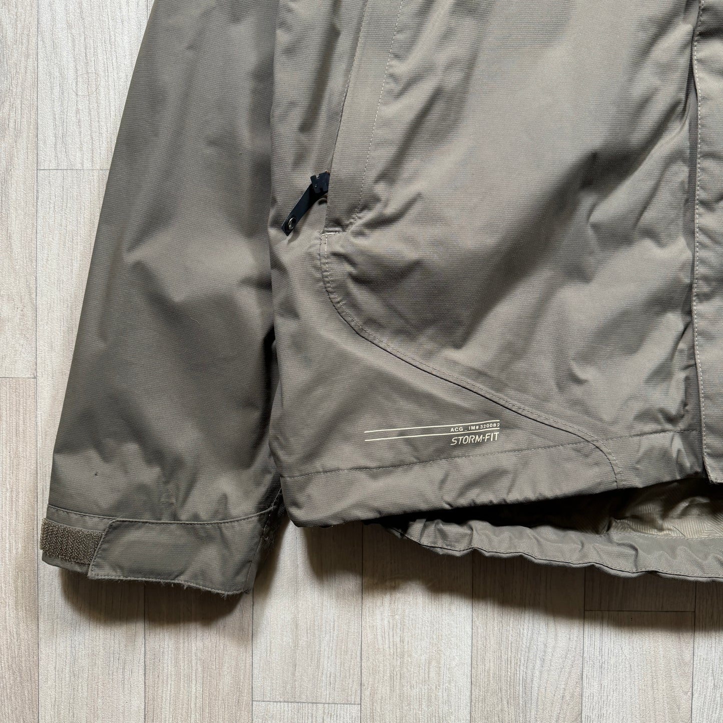 Early 2000's Nike ACG Asymmetric Panel Jacket - Medium / Large