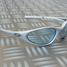 Load image into Gallery viewer, 1990&#39;s Oakley Minute White / Ice Sunglasses