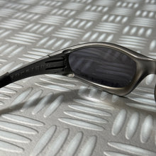 Charger l&#39;image dans la galerie, Early 2000&#39;s Oakley Minute Sunglasses