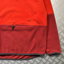 画像をギャラリービューアに読み込む, Nike Split Panel Contrast Red Fleece Sweatshirt - Medium / Large