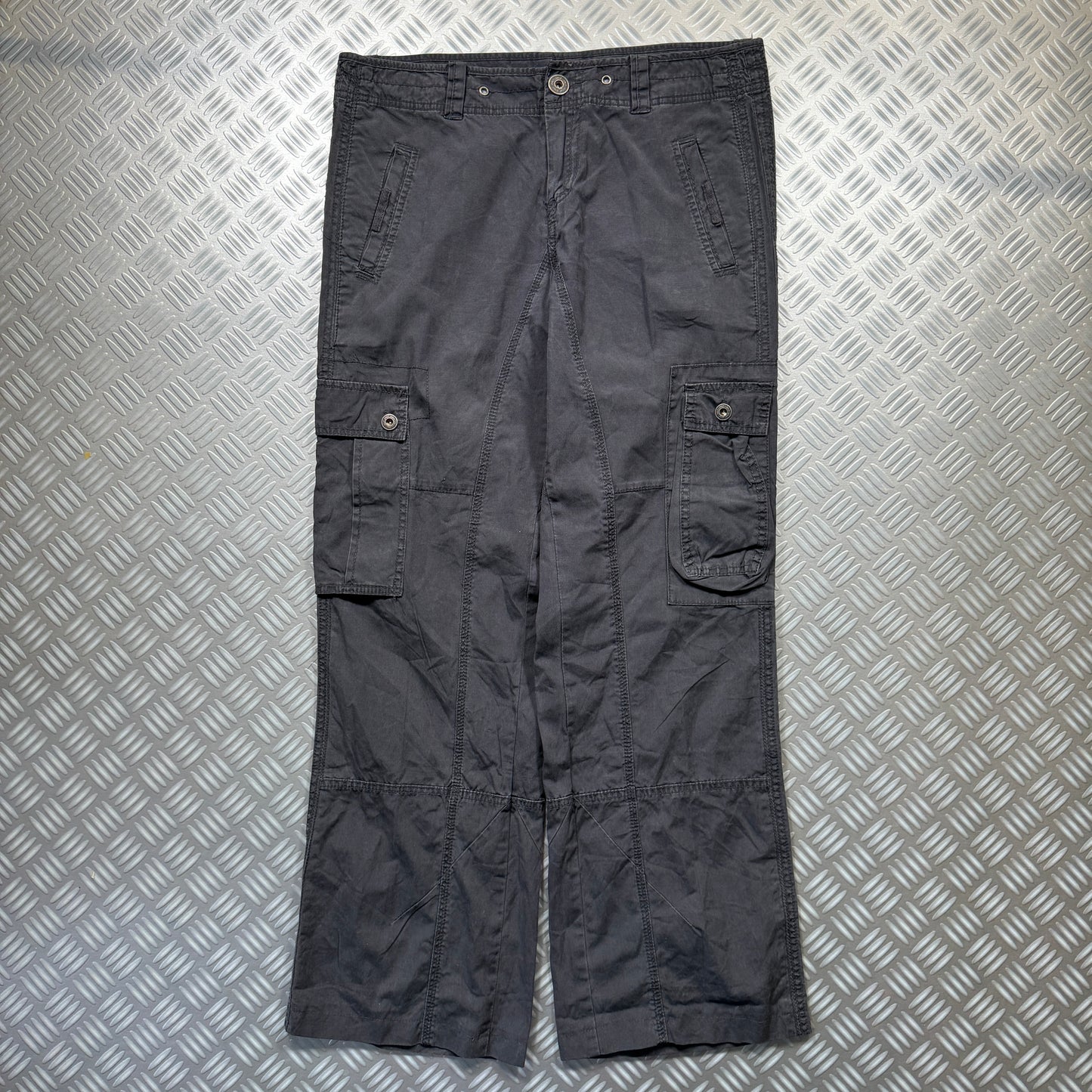 Early 2000's Unbranded Multi Pocket Cargo Pant - 36" Waist