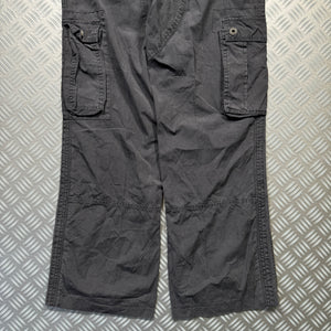 Early 2000's Unbranded Multi Pocket Cargo Pant - 36" Waist