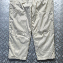 Charger l&#39;image dans la galerie, Nike Flap Pocket Eggshell Padded Trousers - 32&quot; Waist