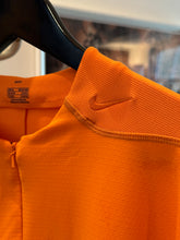 Charger l&#39;image dans la galerie, 2003 Nike Bright Orange Panelled Sports Tee