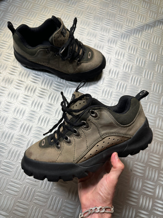 Early 2000's Oakley Nail Skull & Crossbones Hiking Trail Boots UK7 / US8